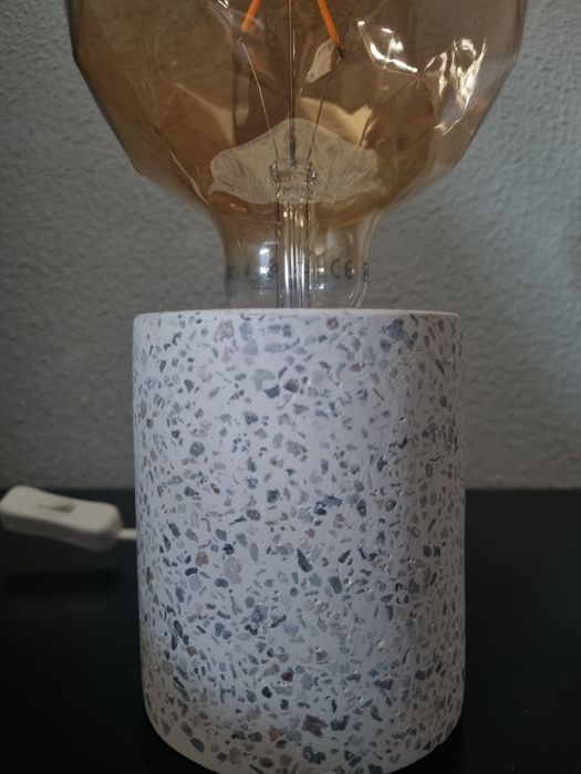 Candeeiro de mesa IKEA