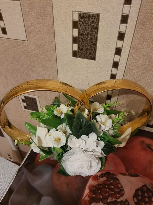 Украшение для свадьбы на машину