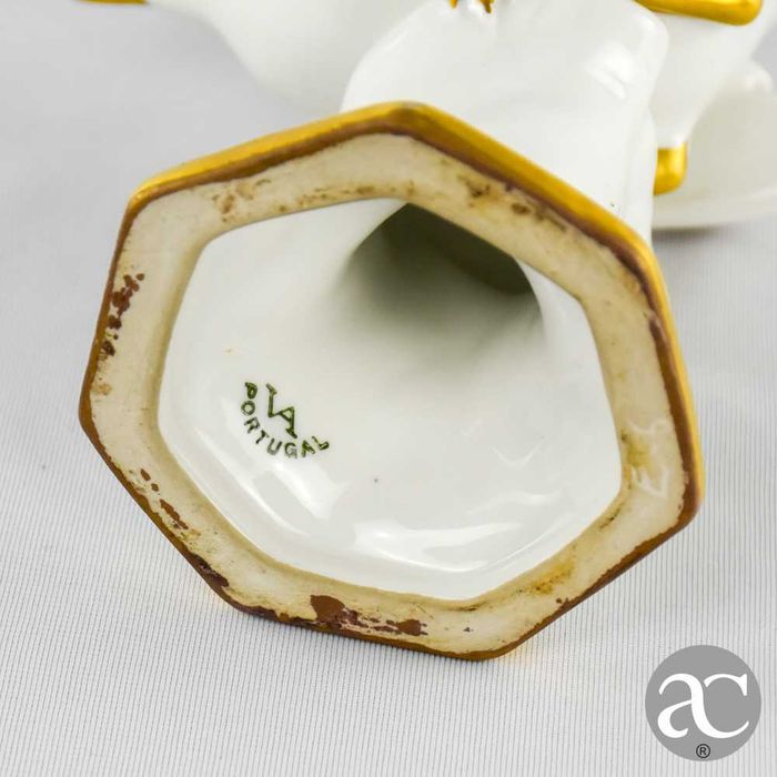 Figura de Melro “Blackbird” porcelana Vista Alegre decoração a dourado