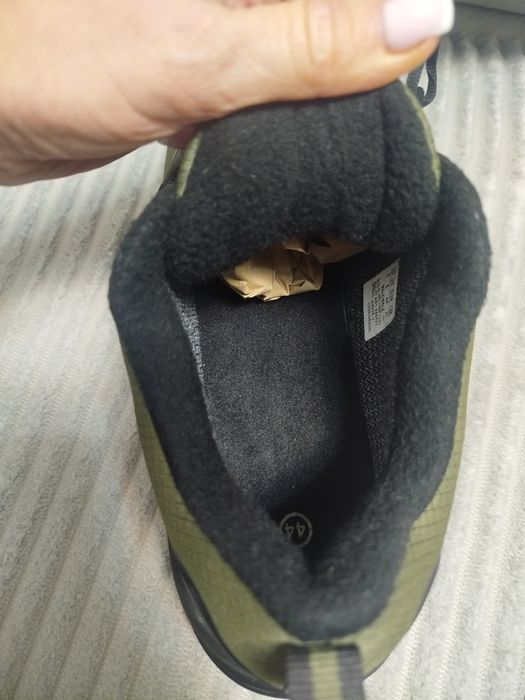 Продам нові чоловічі кросівки Adidas