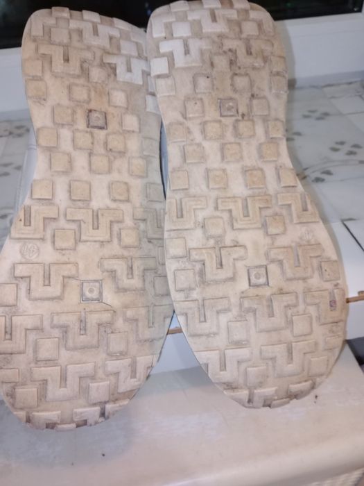 Зимние кроссовки женские еко-кожа 39-40 р