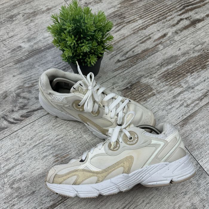 Adidas Astir Her Vegan HQ6670