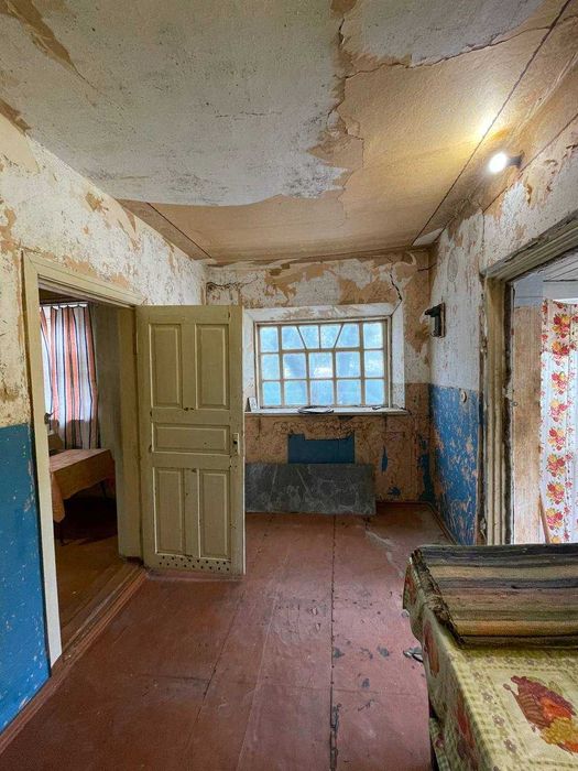 Продам ровный участок и 3 к дом под ремонт Таромское