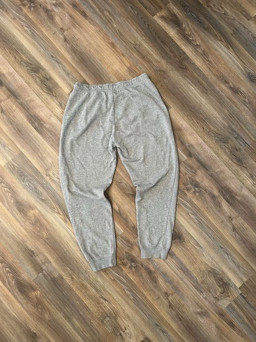 Сірі штани Nike спортивні Найк