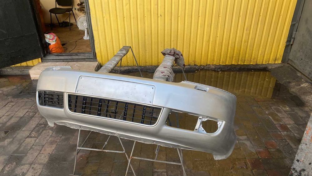 Ауді А6 С5 allroud Передний бампер