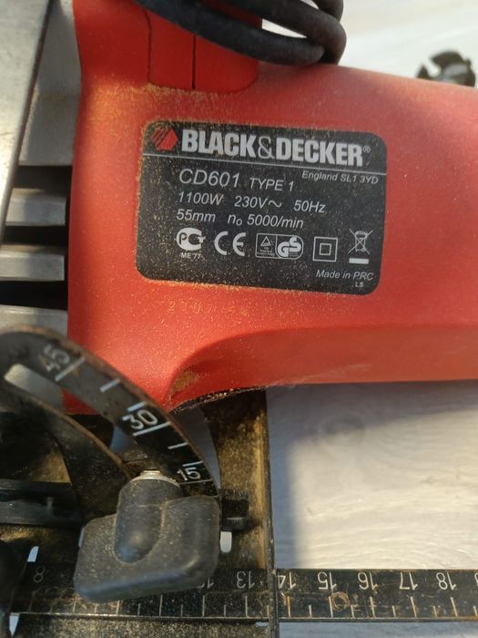 Sprzedam zestaw elektronarzędzi marki Black & Decker: pilarka tarczowa i szlifierka - używane, sprawne