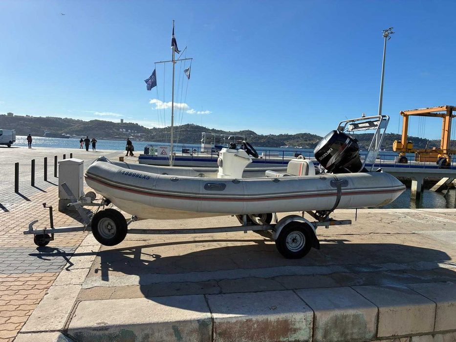 Barco Semi-rígido Valiant 450 + Motor Suzuki 40cv + Atrelado