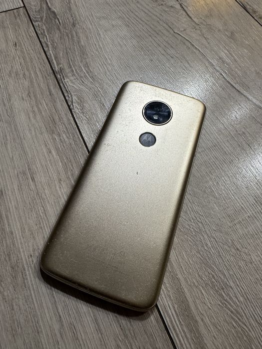 Smartfon motorola  E 5