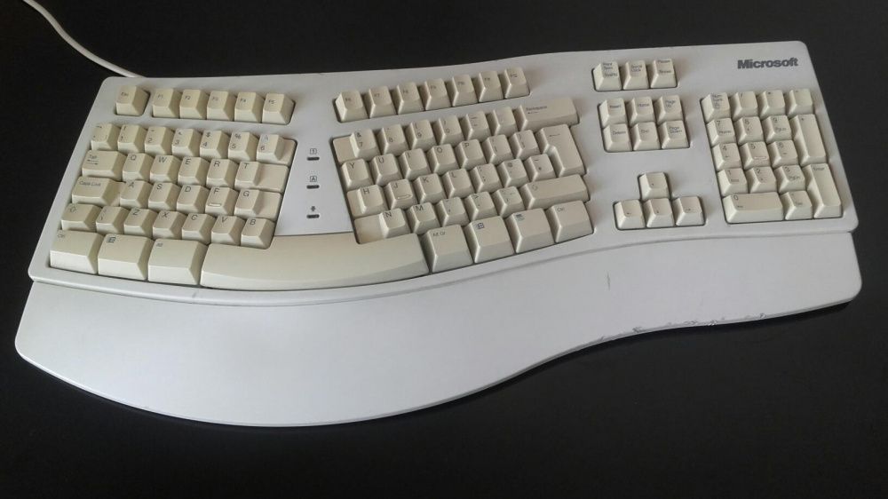 Rare vintage Microsoft Natural Keyboard, first generation64584639649283120
