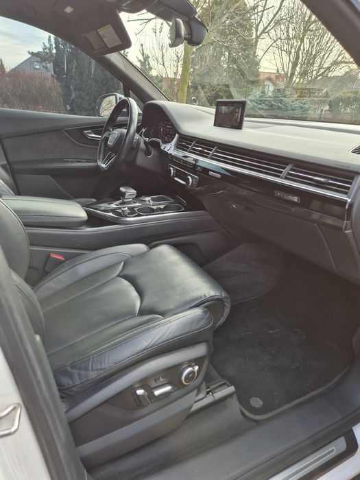 Audi q7  Prestige 3.0tfsi 7 osobowy