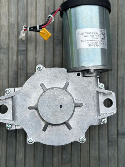 Silnik z przekładnią do maszynki do makaronu Philips HR2665/96