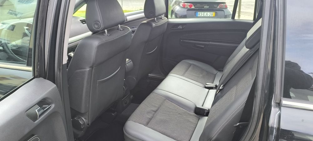 Opel Zafira — fotografia 6
