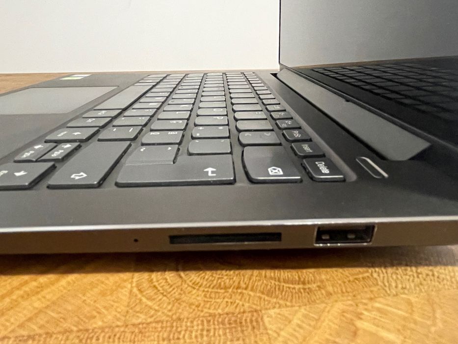 Lenovo IdeaPad 530s 14’’ – i7 / 16GB / 512GB SSD – Bateria nova