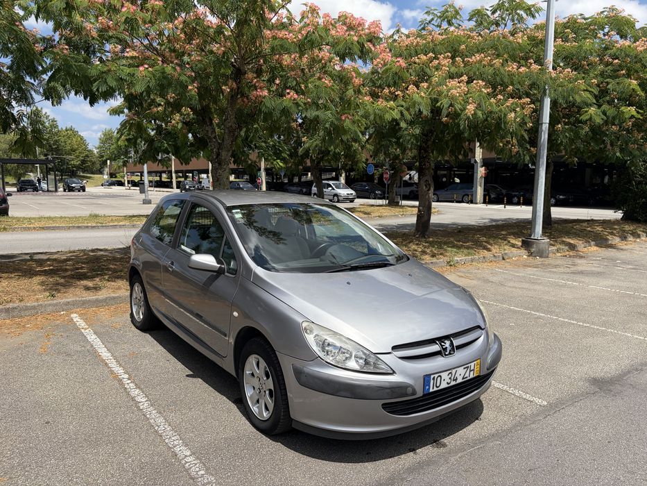 Peugeot 307 1.4 HDi Comercial – Muito económico – Inspeção até 12/2026