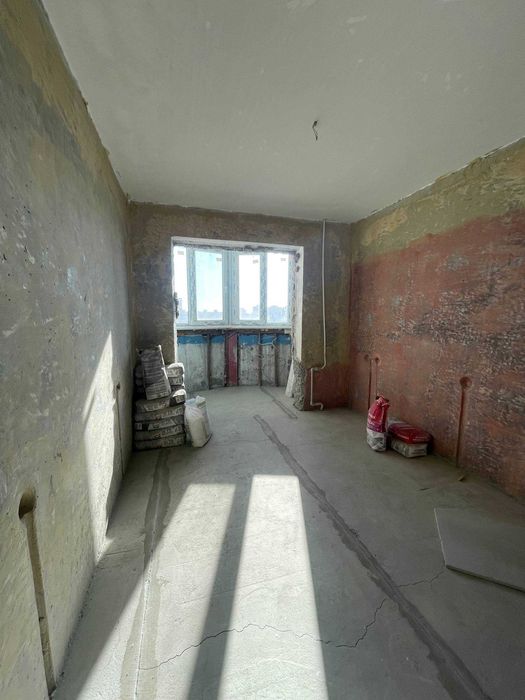 Продам 3-ком квартиру на Крымской