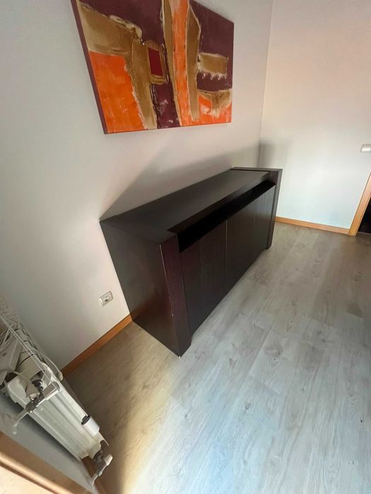 Aparador Wengué 180x60cm com 3 portas e gaveta