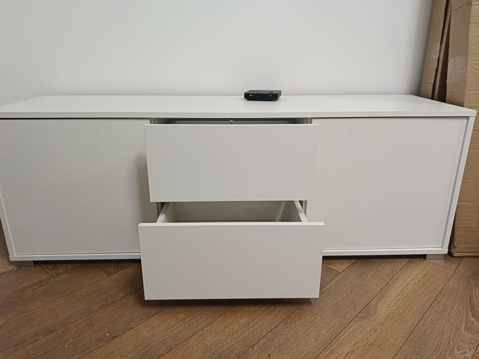 Nowa szafka RTV kolor biały