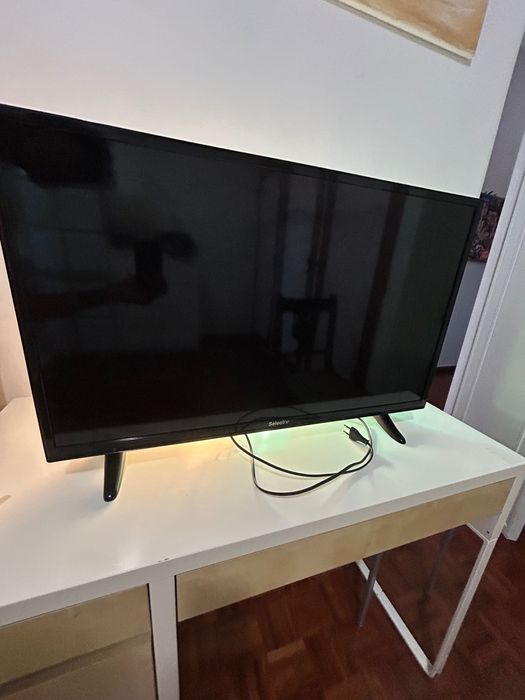 TV Selecline 32" LED (81cm) | Impecável • Ideal p/ Consola, Box ou Quarto