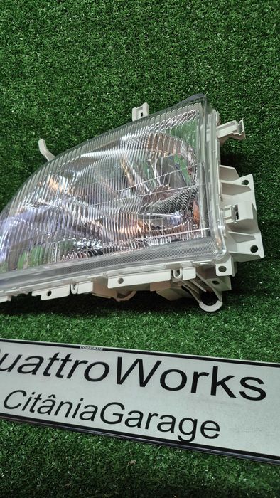 Otica Farol Esquerdo Toyota Dyna 2003 em diante Ref. 212-11A8L-LD-E NOVO