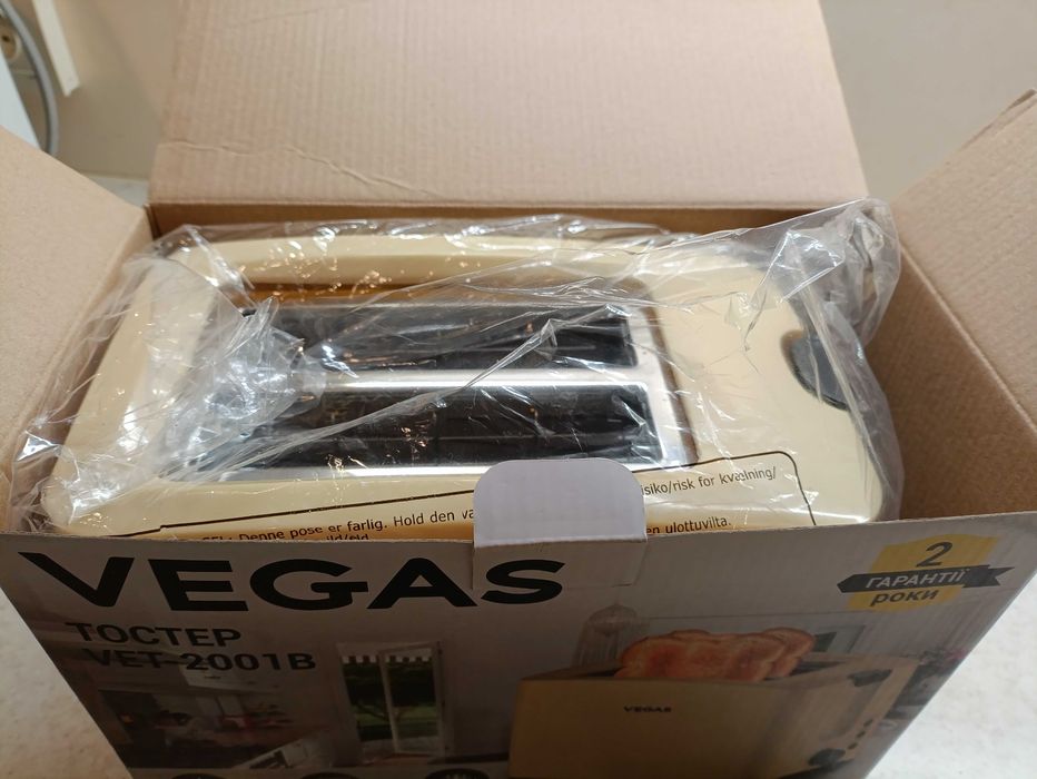 Тостер VEGAS  VET - 2001 B