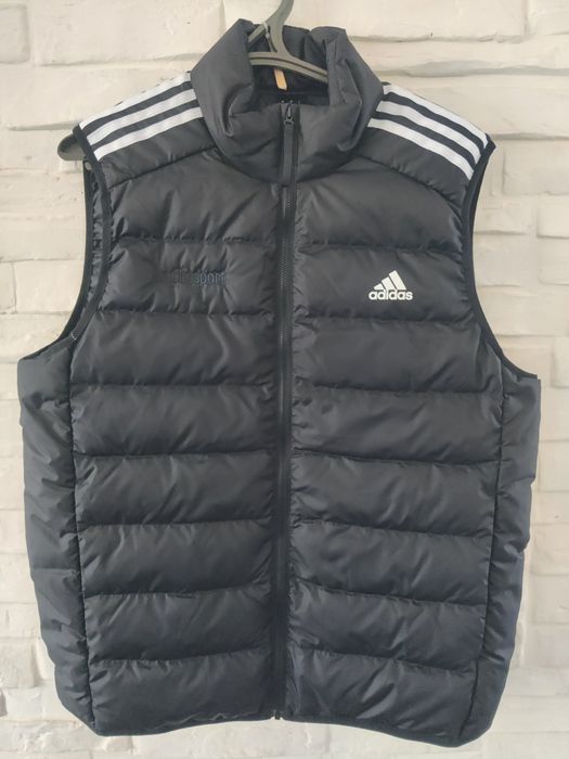 Пуховий жилет Adidas Essentials 3-Stripes Light Down Vest (оригінал)