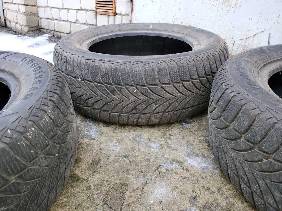Комплект зимней резины Goodyear UltraGrip Ice 2 215/60/R16 4шт