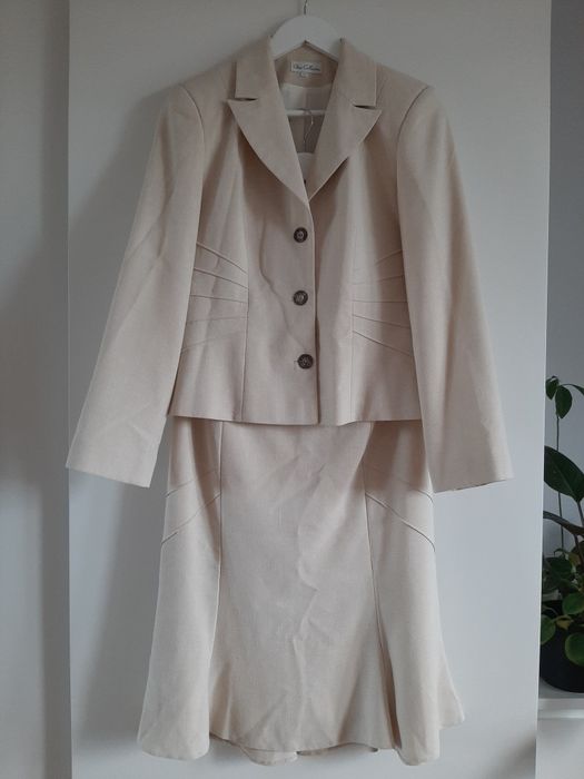 Garnitur damski komplet beżowy żakiet spódnica elegancki