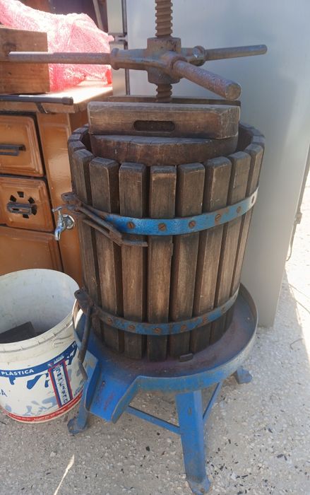 Prensa para uvas vinho com todos os acessórios