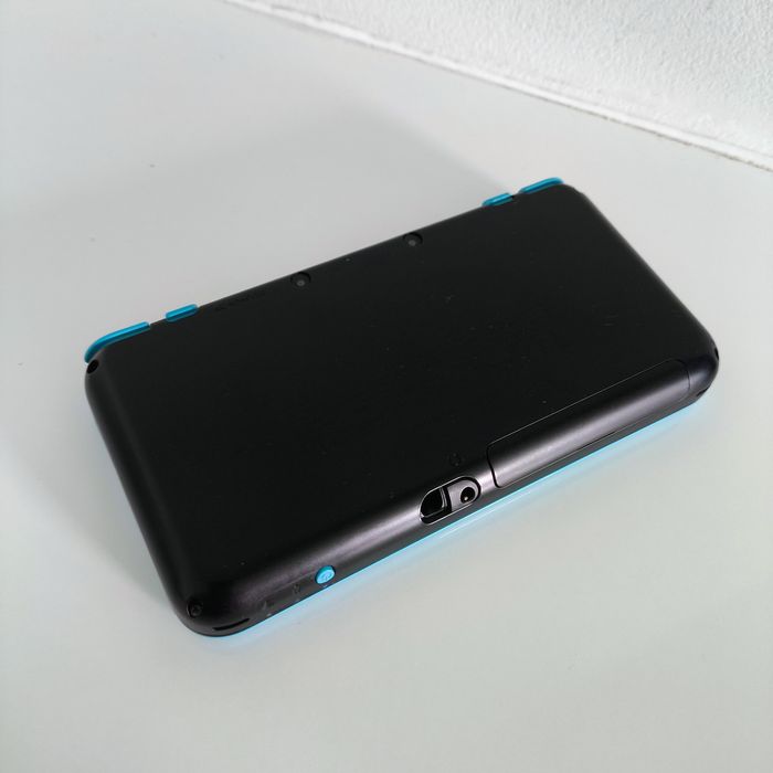 New 2DS XL Desbloqueada 128GB + Extras