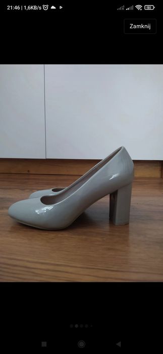 Szare buty na obcasie