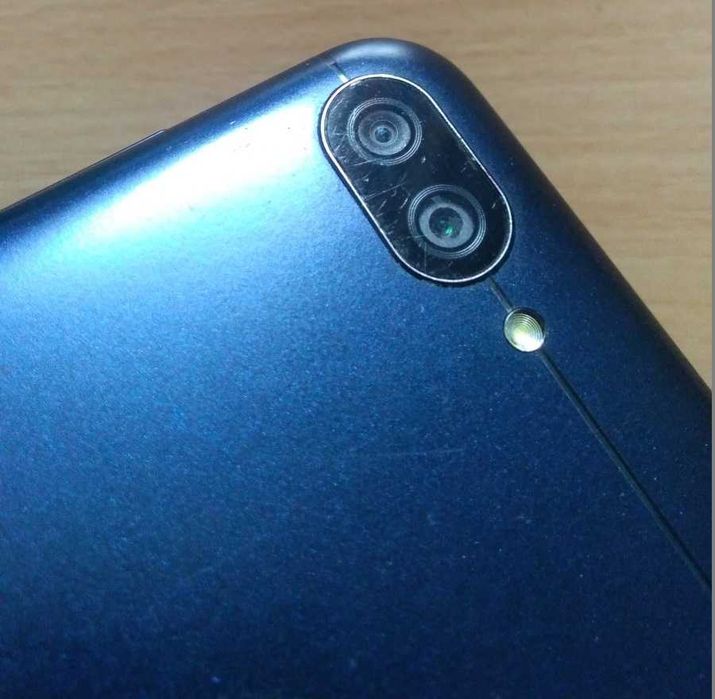 Cмартфон ASUS Zenfone 4 Max (ZC520KL)