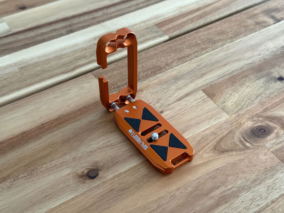 L Bracket universal 3 Legged Thing, Ellie, como nova