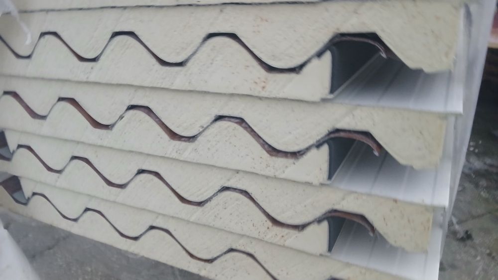 Painel sandwich de 5ondas 30mm e imitação de telha 40mm