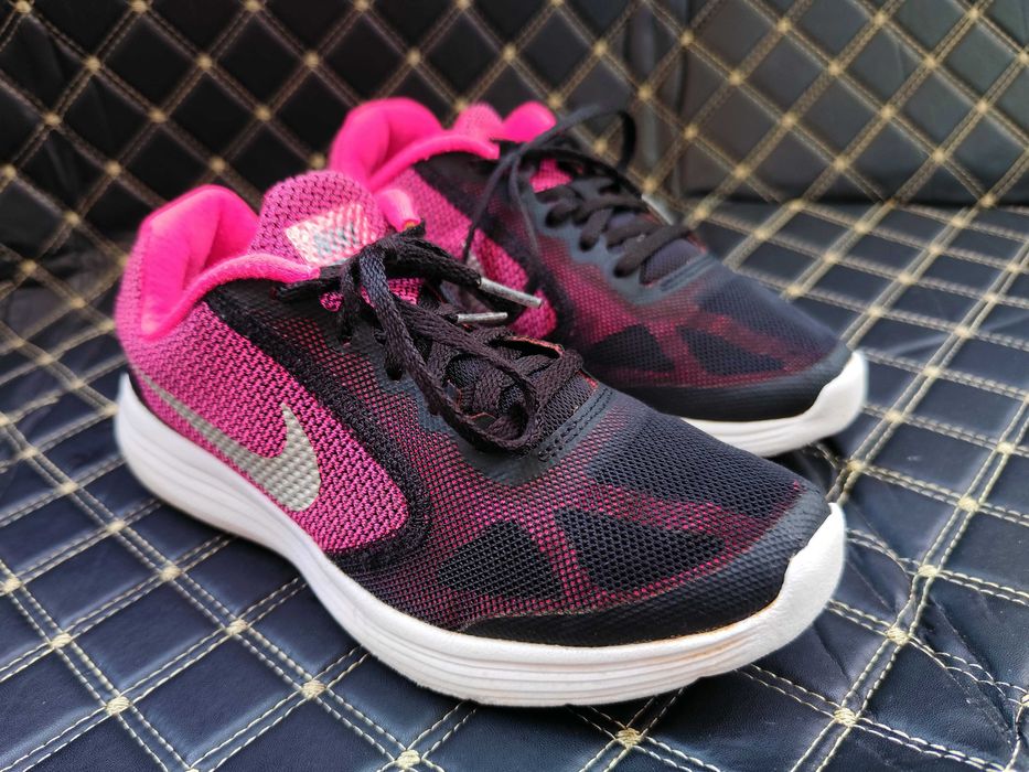 Кроси Nike Revolution 3 GS - 35,5 (23см)