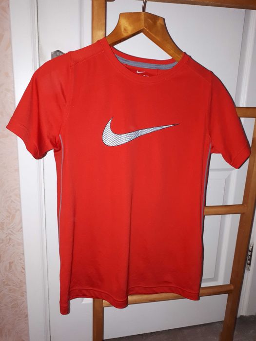 Футболка Nike Dry Fit новая красная найк
