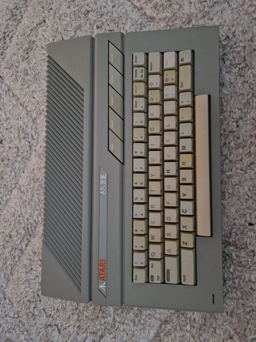 Atari 65xe w boxie