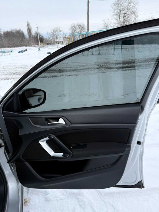 Peugeot Пежо 308 SW 2016