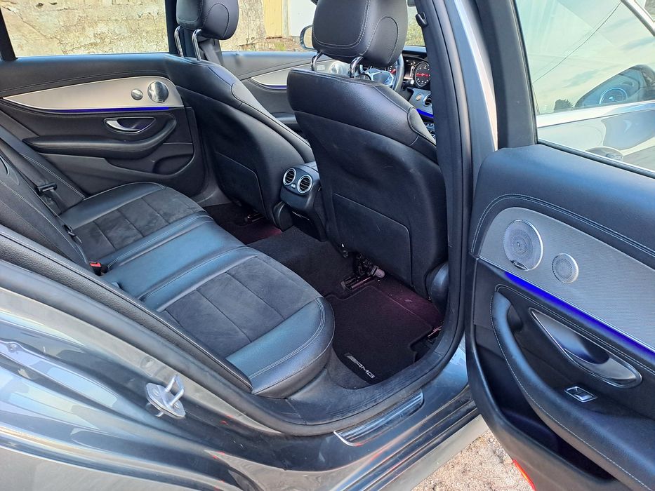 Mercedes-Benz E220d AMG