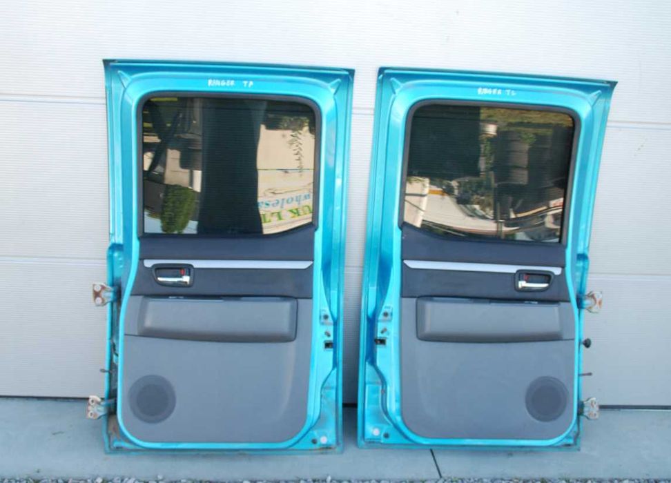 Двері задні Ford Ranger III форд ренжер розборка дверь