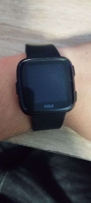 Zegarek Fitbit Versa czarny bez nfc