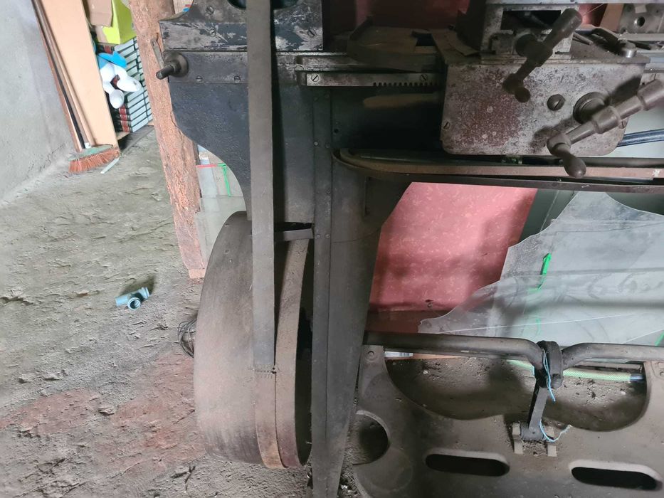 Torno antigo manual