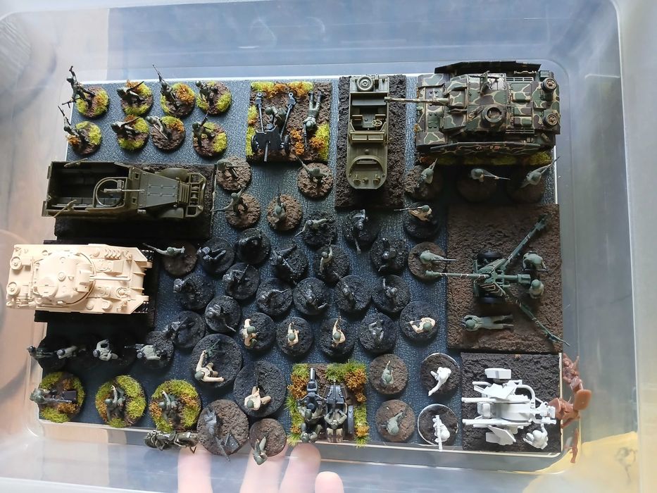 Modele do sklejania i figurki, zestaw