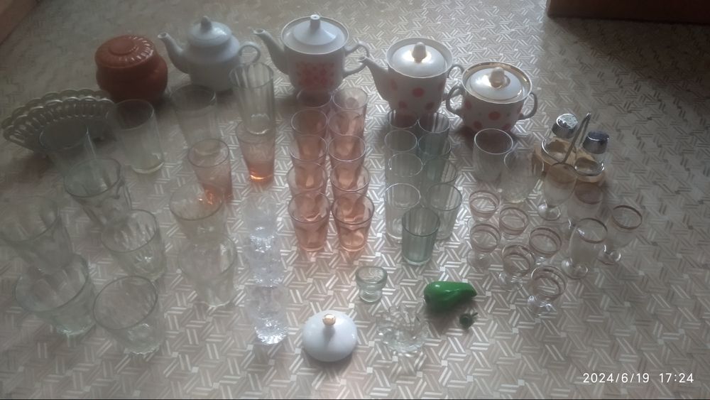 Стаканы граненые рюмки заварник сахарница