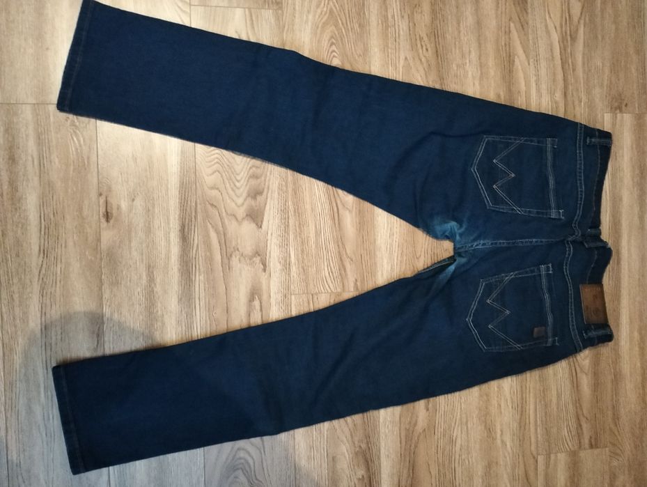 Продам сині джинси, вживані.