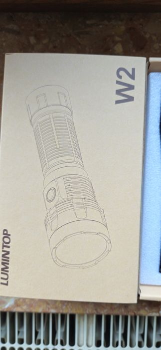 Latarka Lumintop W2