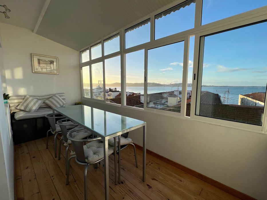 Penthouse na rua Clemente Vicente 11