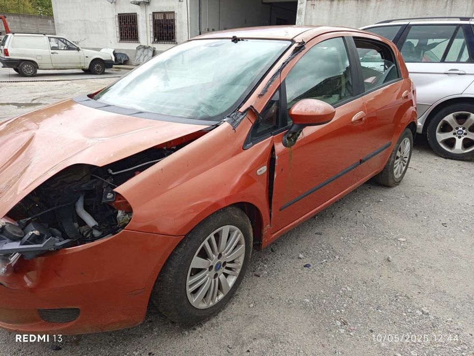 Para peças Fiat Grande Punto 1.4I ano 2006