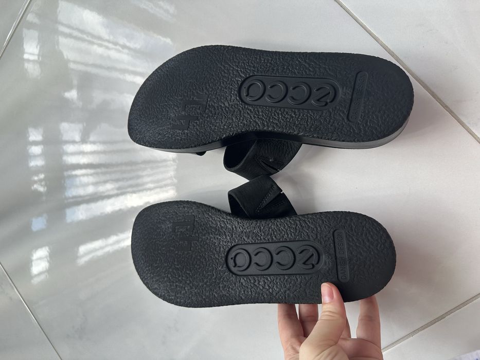 Шльопанці ecco шкіряні  ECCO FLOWT W