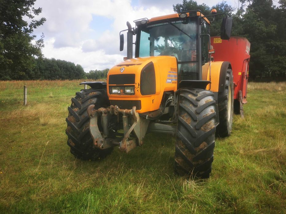 Ciągnik rolniczy Renault Ares