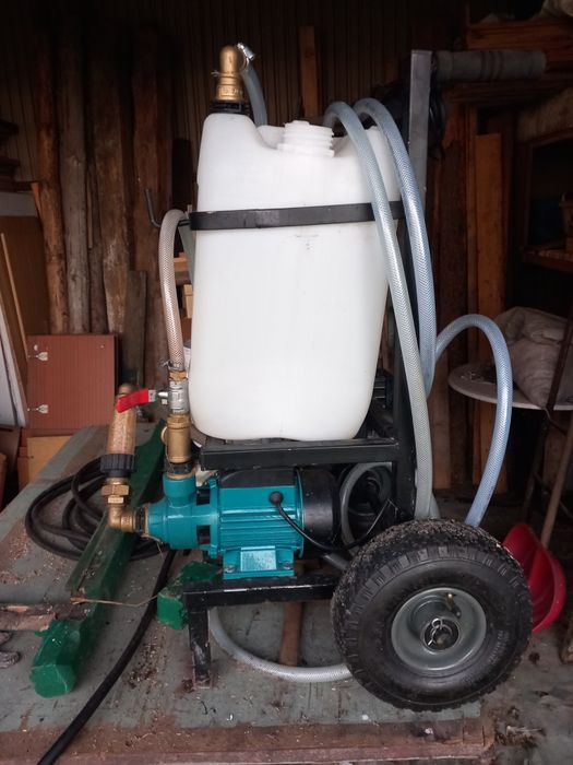 Sprzedam pompę do napełniania ogrzewania podłogowego